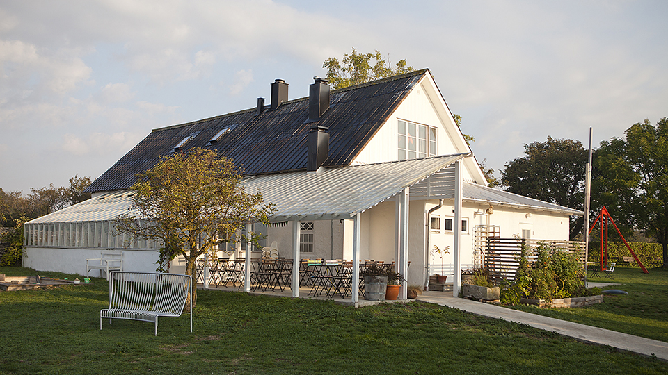 Spännande konsthall och vacker skulpturpark på södra Gotland bild 5