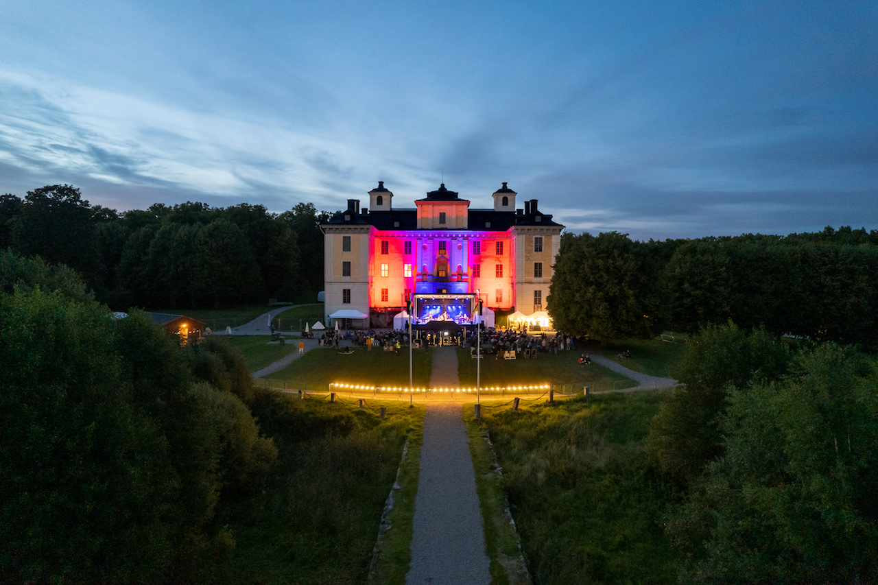 Mälsåkers slott på Sveriges största insjöö bild 6