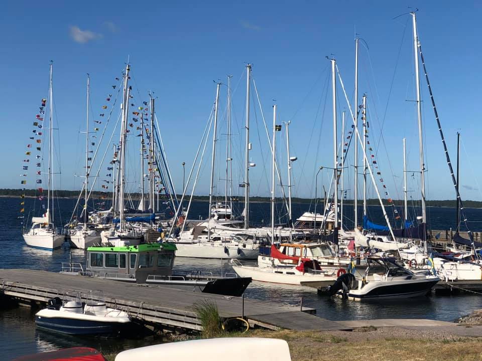 Upplev sommaräventyren på Idö Skärgårdskrog och Marina bild 3