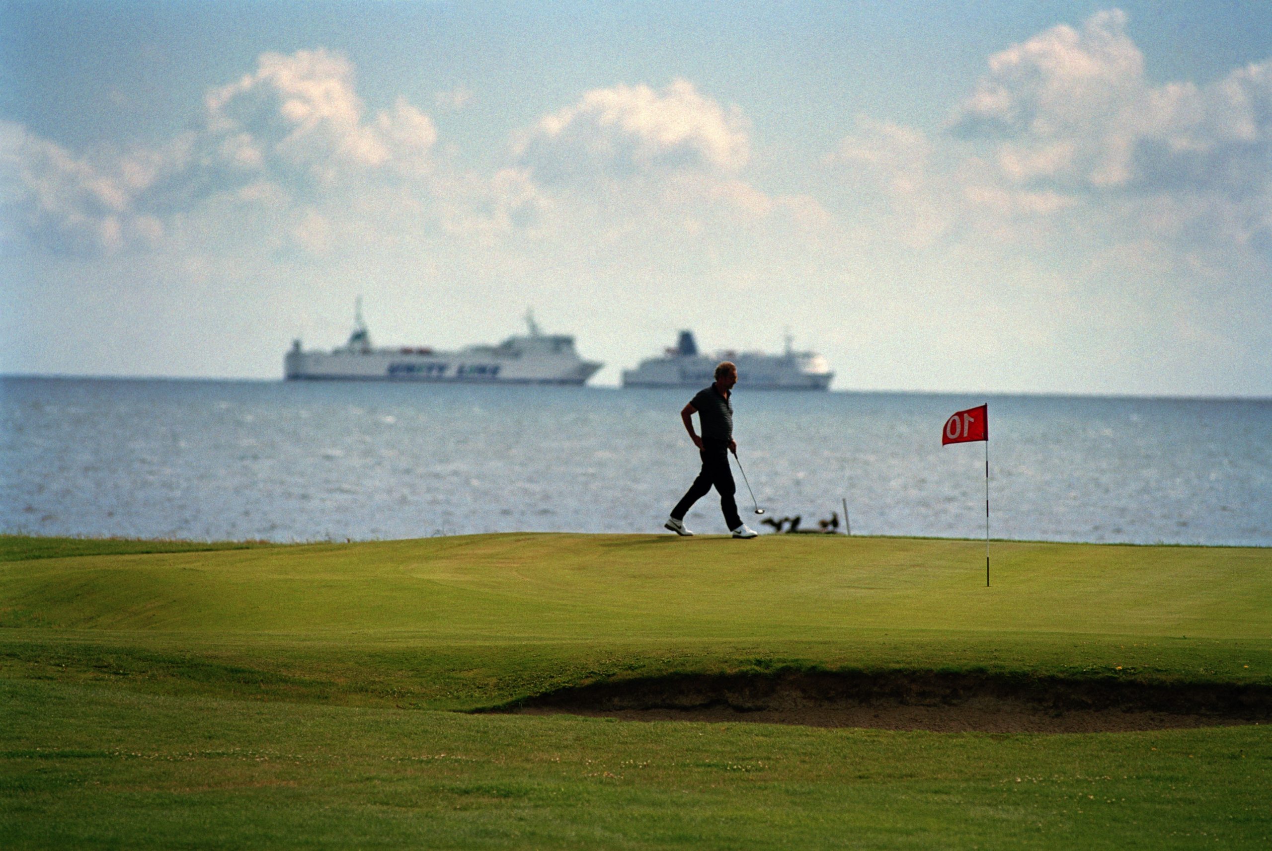Golfbanan där du ser havet från samtliga hål bild 4
