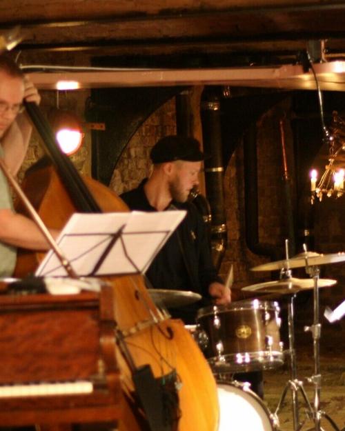 Iréne Sjöberg Lundin – Konstnär, musiker och konsertarrangör