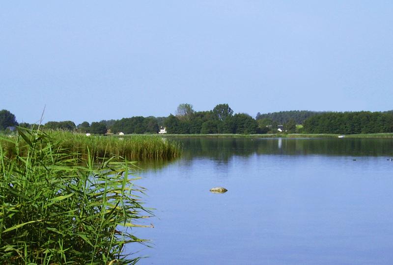 En naturskön camping mellan landskapen