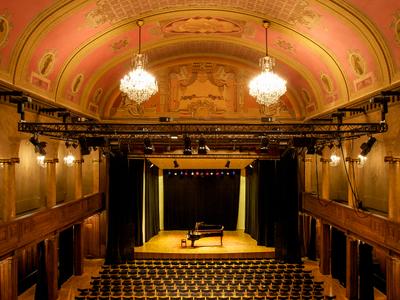 Palladium Malmö är ett unikt hus och en mötesplats för musik och dans i hjärtat av Malmö