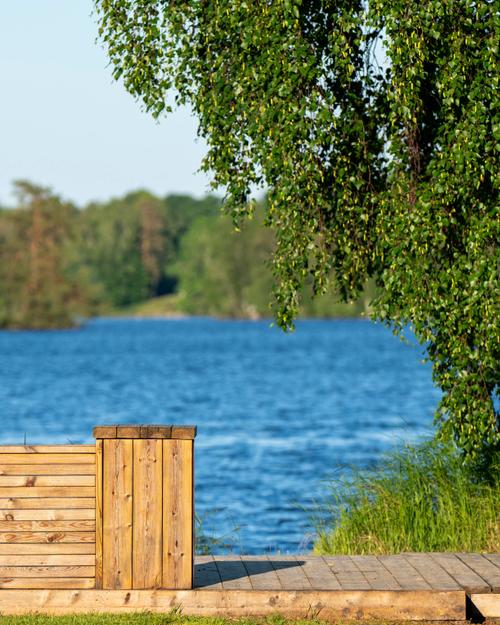 Naturskön camping med sjöutsikt men ändå nära stadslivet